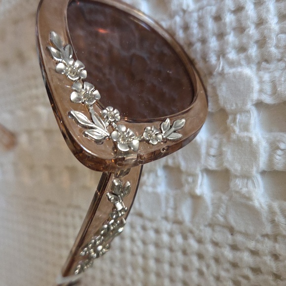 Anthropologie Floral Trimmed Cat Eye Polarized Sunglasses in Neutral - Picture 5 of 10